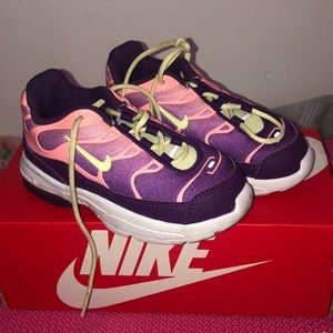 Nike little Air max plus pink/purple